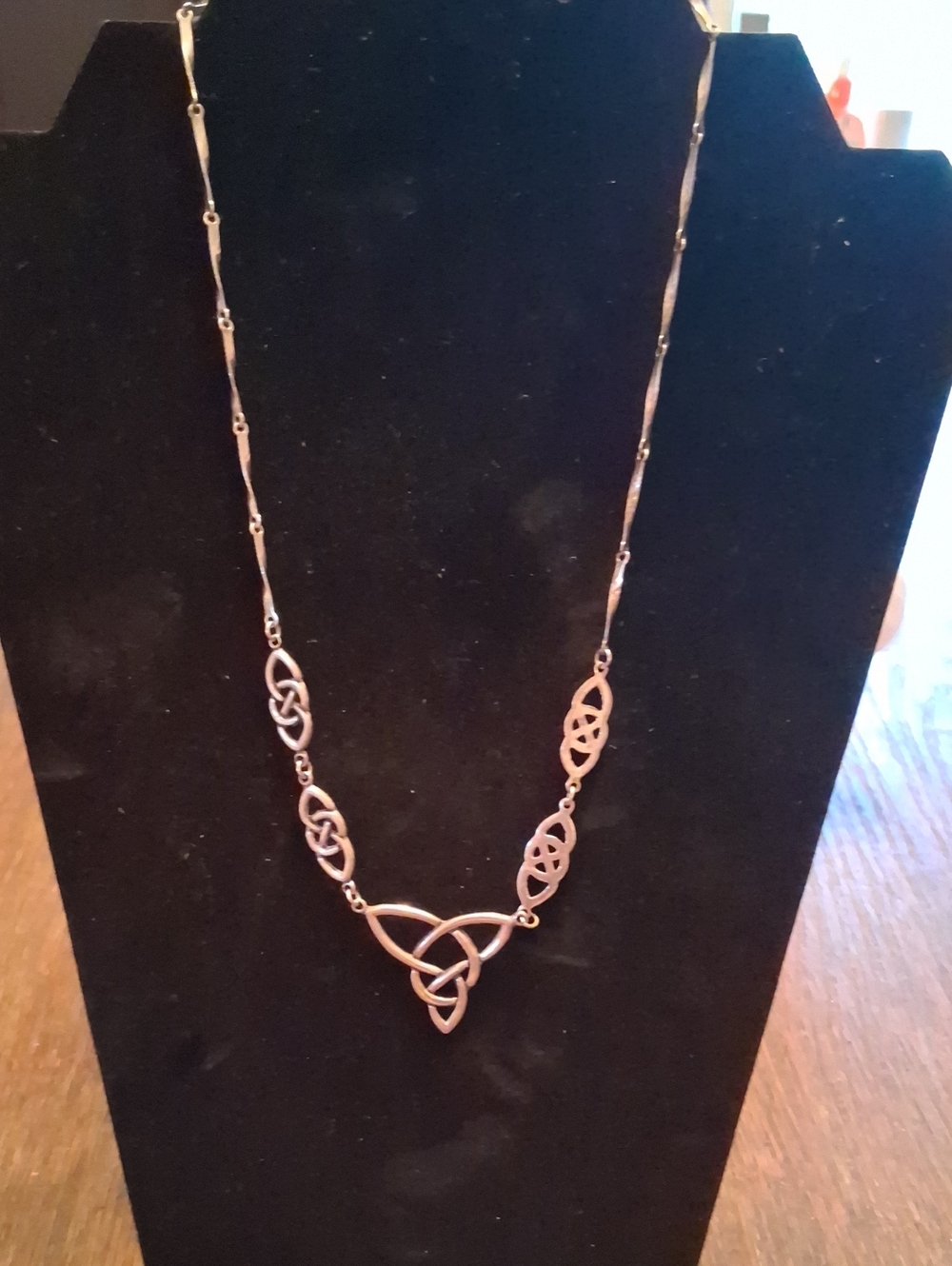 Celtic Knot Pendant Necklace in Sterling Silver 925 ( Trinity) 19"